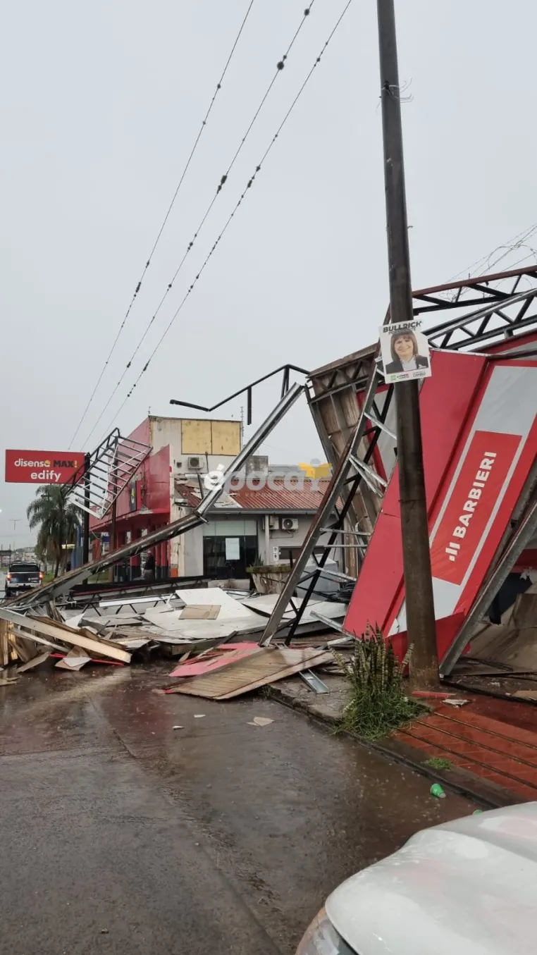 TORMENTA EN CORRIENTES: DESTROZOS EN UN GALPÓN DE MATERIALES DE CONSTRUCCIÓN